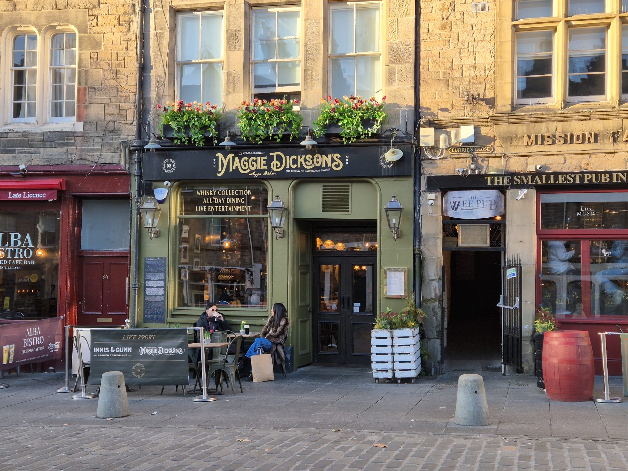 Maggie Dickson's pub